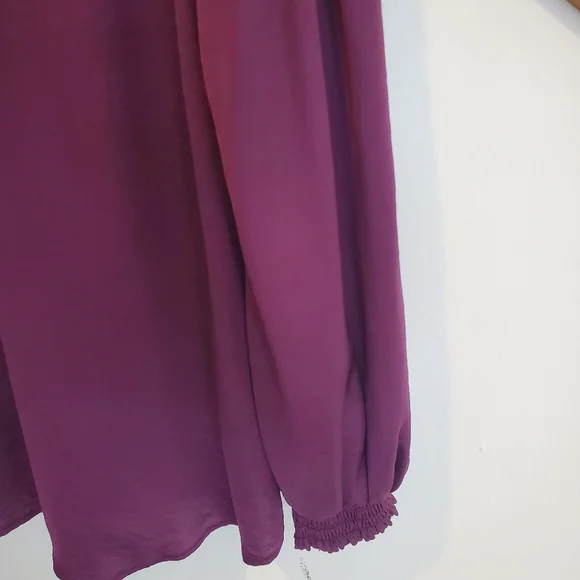 Cabi Beguile Blouse Top - Picture 5 of 8